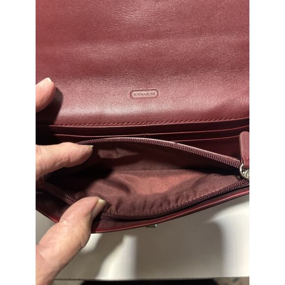 Coach Continental Turn-lock Soft Leather Dark Cherry Red Wallet Vintage EUC - Picture 5 of 5
